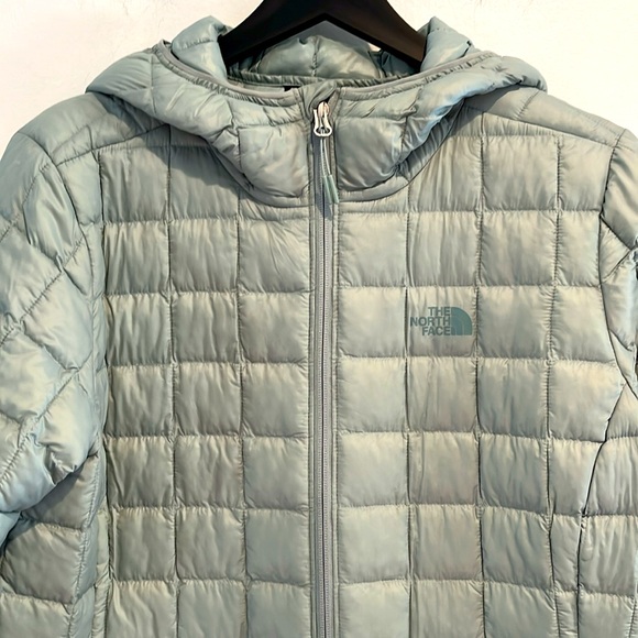 New! The North Face Thermoball Eco Quilted Hooded Parka~Large ~Silver Blue - Picture 7 of 16
